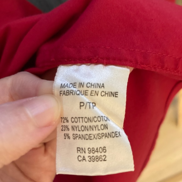 Theory Red Button Down Classic Fitted Shirt Size P Business Casual ~ Christmas! - Picture 5 of 5